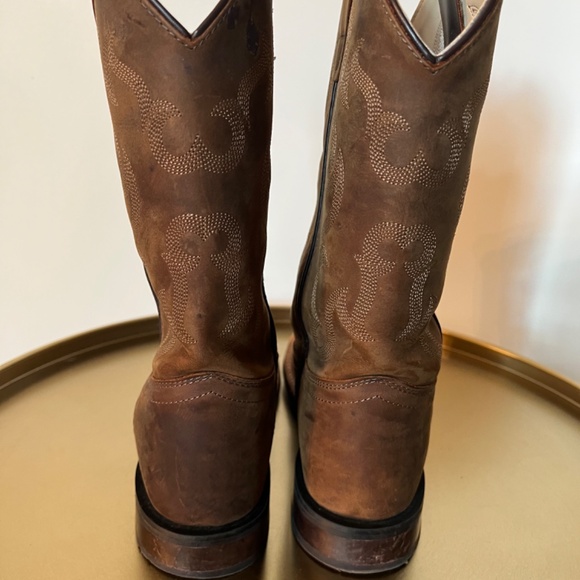CODY JAMES BOYS' NASH DISTRESSED WESTERN BOOTS - BROAD SQUARE TOE (Boys size 4) - Picture 3 of 8
